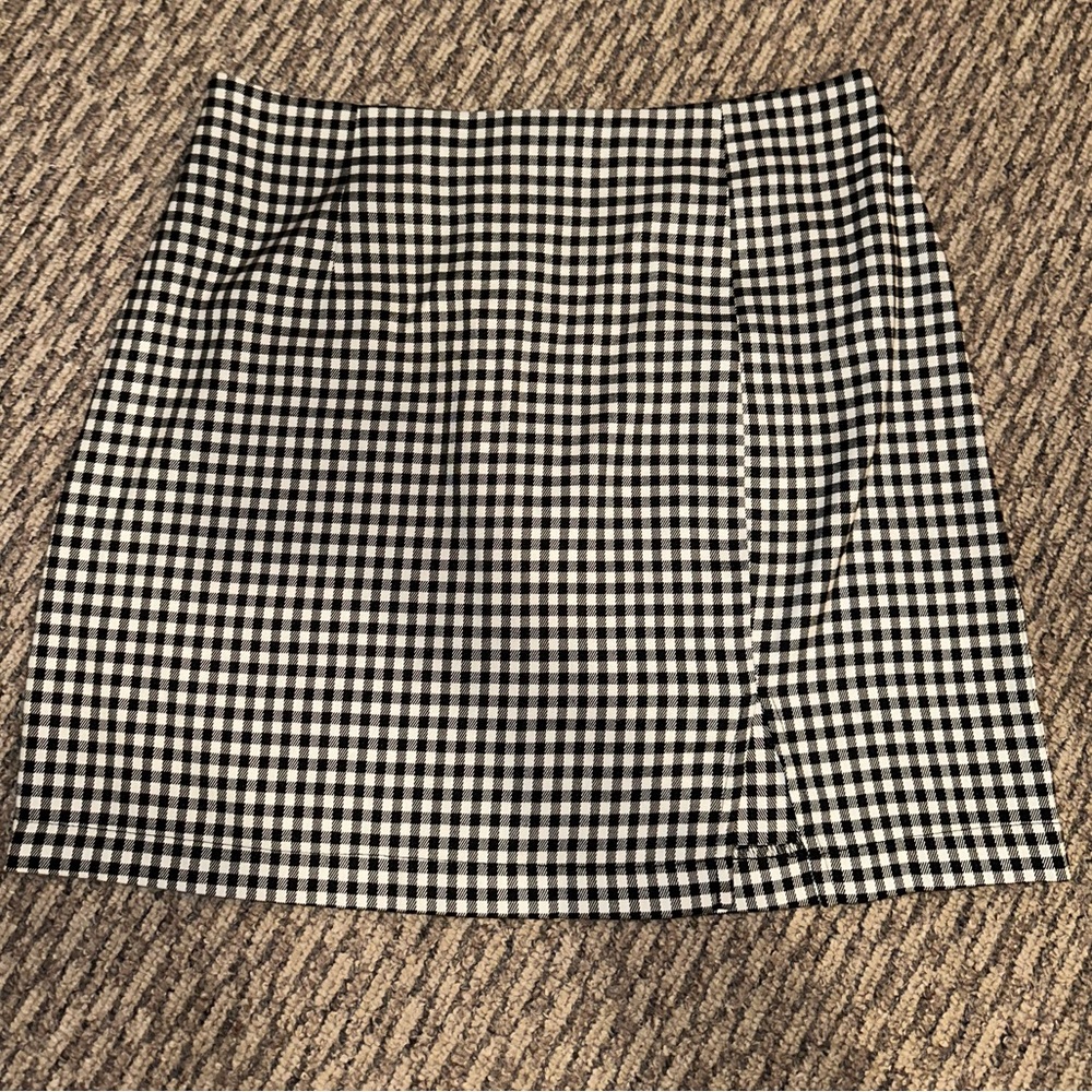 Black and white gingham mini skirt